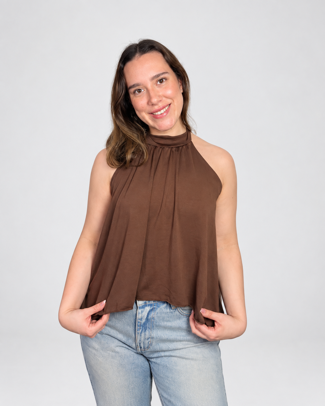 Top halter para mujer de suplex stretch color mocha – caída ligera y tiras para amarrar en el cuello All Fit