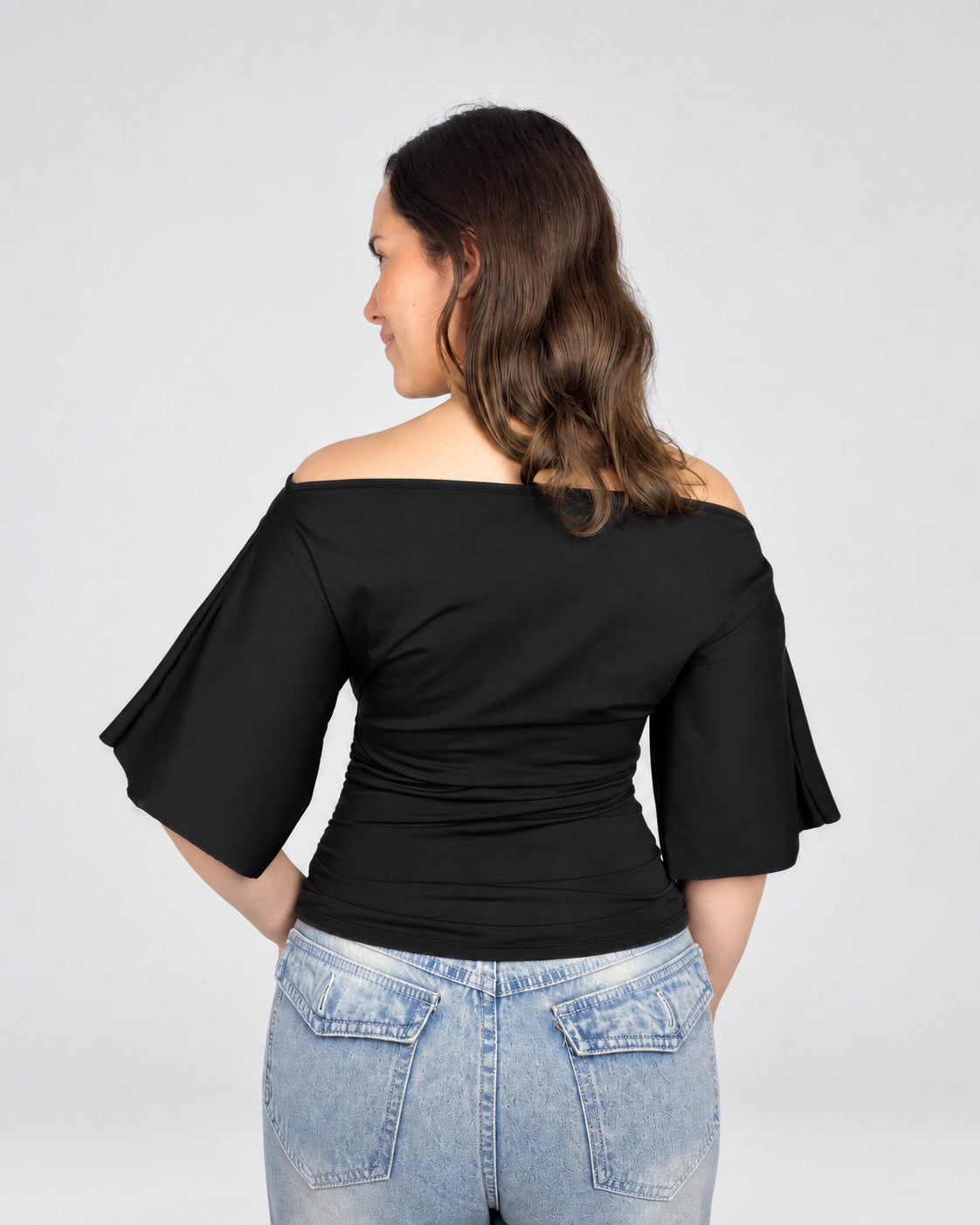 Top de manga 3/4 para mujer de suplex stretch color negro – escote amplio y caída sutil All Fit