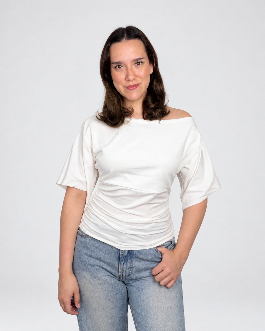 Top de manga 3/4 para mujer de suplex stretch color blanco – escote amplio y caída sutil All Fit