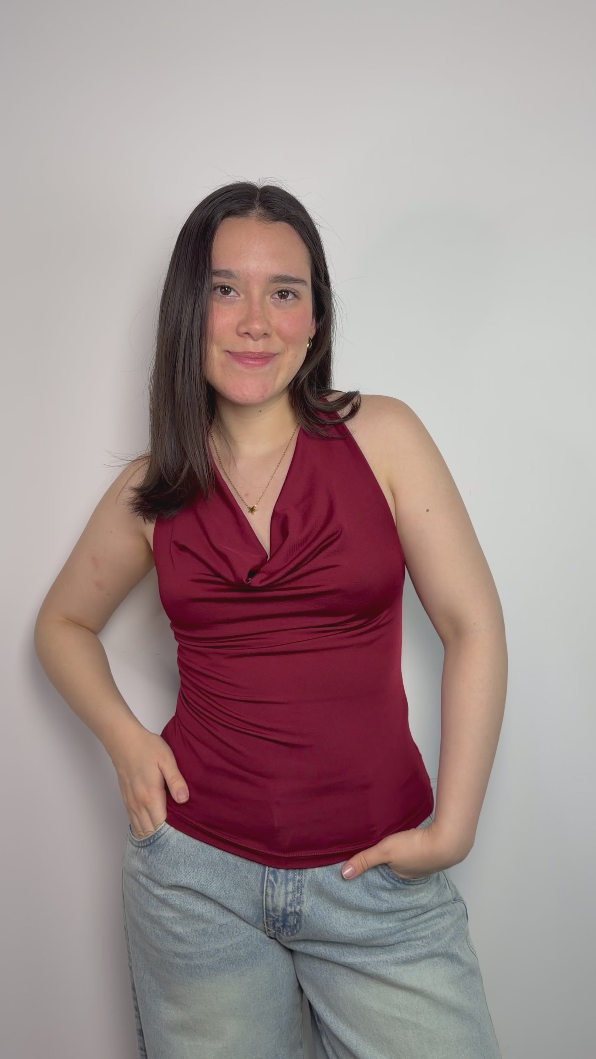 Top halter para mujer de suplex stretch color borgoña– caída drapeada y espalda descubierta All Fit