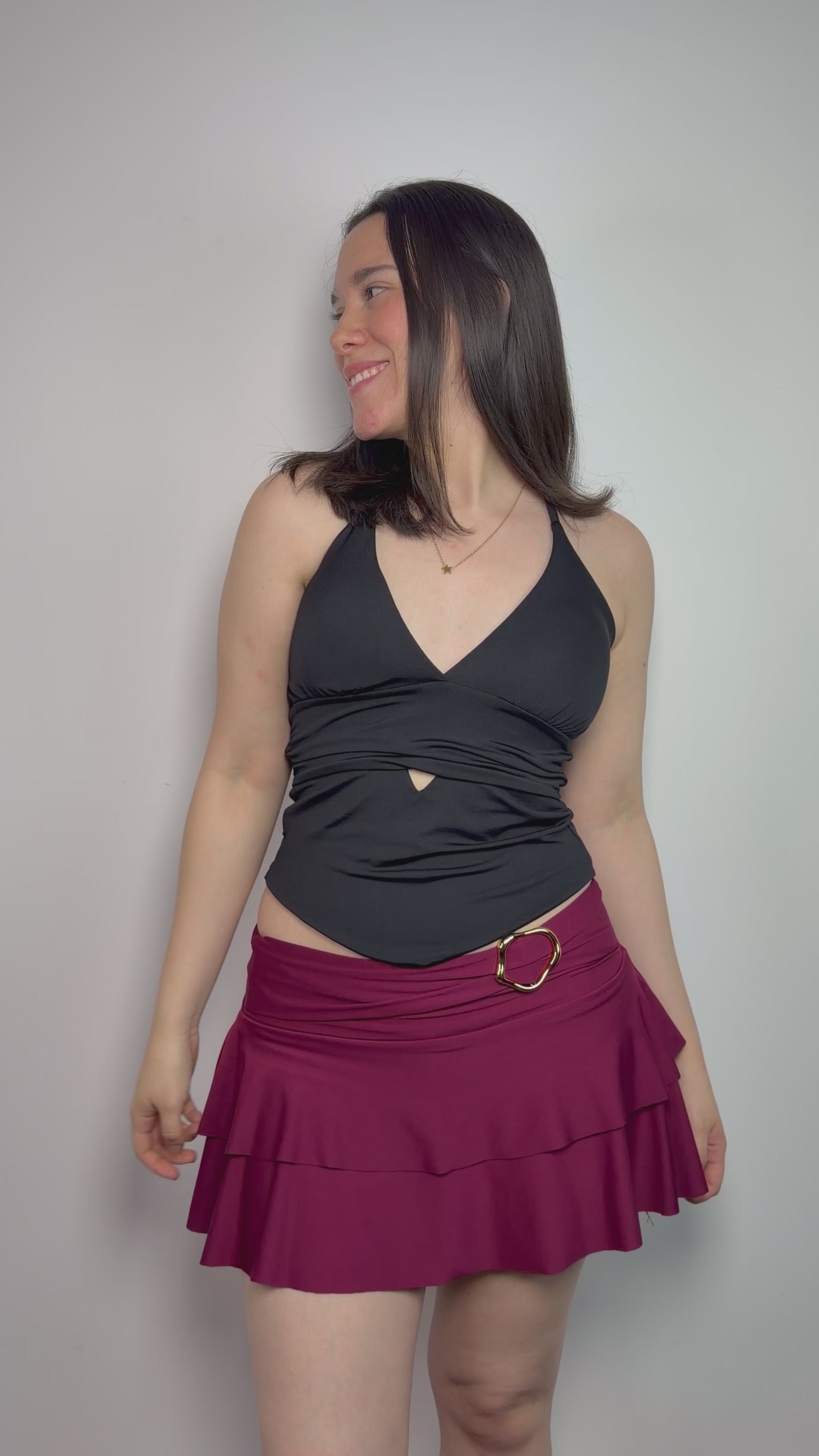 Falda para mujer de suplex color borgoña– modelo Boho mini skirt 